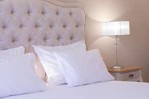 VK Luxury Suites - Private Parking - Adults Only