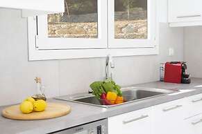 Villas Harriet - With Sea View and Near the sea