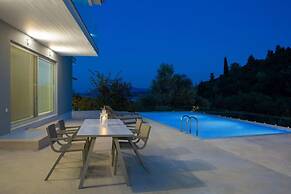 Villas Harriet - With Sea View and Near the sea