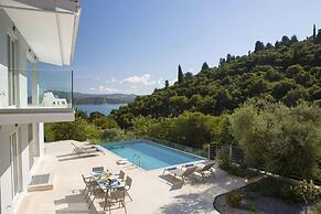 Villas Harriet - With Sea View and Near the sea