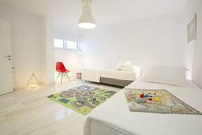 Villas Harriet - With Sea View and Near the sea