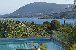 Villas Harriet - With Sea View and Near the sea