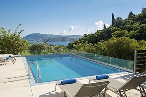 Villas Harriet - With Sea View and Near the sea