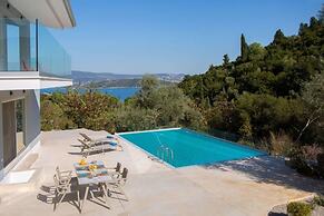 Villas Harriet - With Sea View and Near the sea