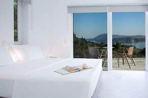 Villas Harriet - With Sea View and Near the sea