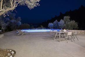 Villas Harriet - With Sea View and Near the sea