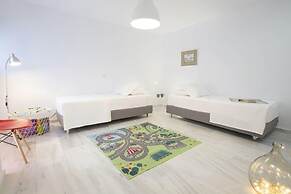 Villas Harriet - With Sea View and Near the sea