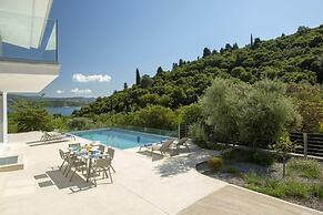 Villas Harriet - With Sea View and Near the sea