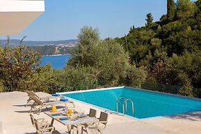 Villas Harriet - With Sea View and Near the sea