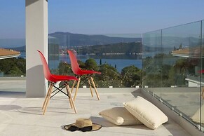 Villas Harriet - With Sea View and Near the sea