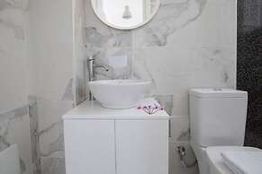 Villas Harriet - With Sea View and Near the sea