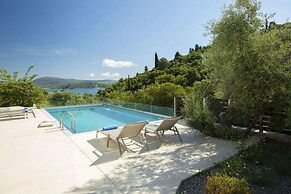 Villas Harriet - With Sea View and Near the sea