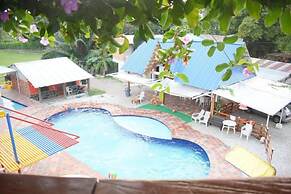 Shaddai restaurante y hospedaje