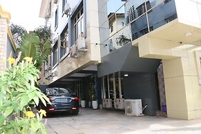 SUGARLAND HOTEL & SUITES