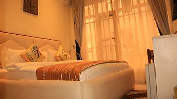 SUGARLAND HOTEL & SUITES
