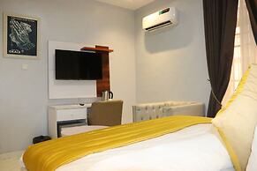 SUGARLAND HOTEL & SUITES