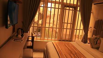SUGARLAND HOTEL & SUITES