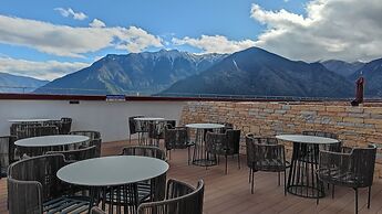 JOVE MOUNTAIN UrCove Nyingchi Hotel