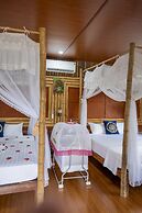 Lotus Field Homestay