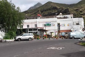 Alojamientos Charco Azul