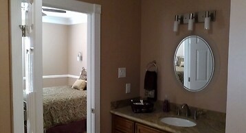 Waterfront Villa W/deck - 23 Mi to French Quarter!