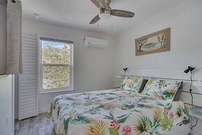 Indian Rocks Beach Getaway w/ Balcony + Bay View!