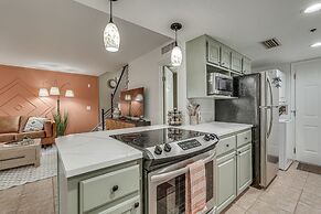 Lake Havasu City Condo: 1 Mi to Boat Ramp!