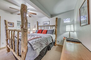 Cozy Ruidoso Cabin w/ Hot Tub, Near Skiing!