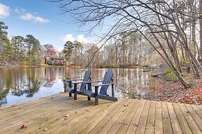 Stylish Marietta Home w/ Deck - Near Truist Park!