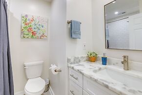 Stylish Marietta Home w/ Deck - Near Truist Park!