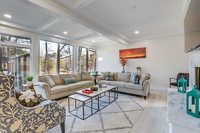 Stylish Marietta Home w/ Deck - Near Truist Park!