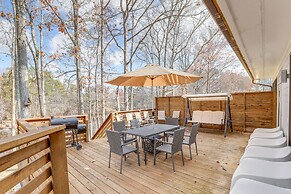 Stylish Marietta Home w/ Deck - Near Truist Park!