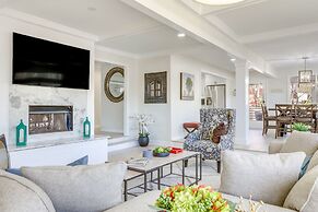 Stylish Marietta Home w/ Deck - Near Truist Park!