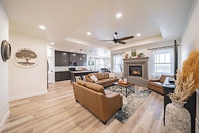 Teton Valley Getaway w/ Private Deck & Hot Tub!