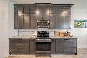 Teton Valley Getaway w/ Private Deck & Hot Tub!