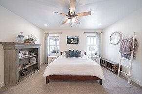 Teton Valley Getaway w/ Private Deck & Hot Tub!