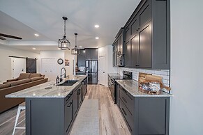 Teton Valley Getaway w/ Private Deck & Hot Tub!