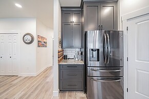 Teton Valley Getaway w/ Private Deck & Hot Tub!