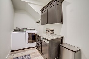 Teton Valley Getaway w/ Private Deck & Hot Tub!