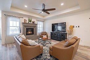 Teton Valley Getaway w/ Private Deck & Hot Tub!