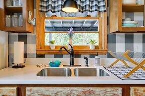 Oak Island Vacation Rental w/ Decks, Walk to Beach