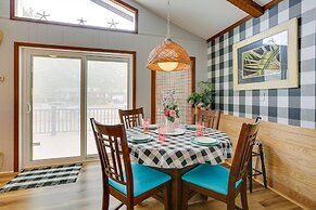 Oak Island Vacation Rental w/ Decks, Walk to Beach