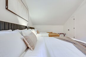 Exciting Valrico Villa w/ Private Pool & Game Room