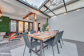 Exciting Valrico Villa w/ Private Pool & Game Room