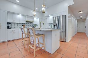 Exciting Valrico Villa w/ Private Pool & Game Room