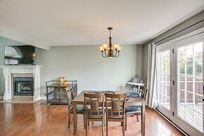 Large Clarksville Family Home ~ 4 Mi to Speedway!