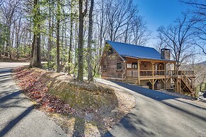 Deep Gap Cabin w/ 2 Decks & Community Amenities!