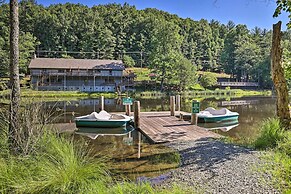 Deep Gap Cabin w/ 2 Decks & Community Amenities!