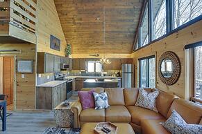 Deep Gap Cabin w/ 2 Decks & Community Amenities!