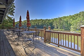 Deep Gap Cabin w/ 2 Decks & Community Amenities!